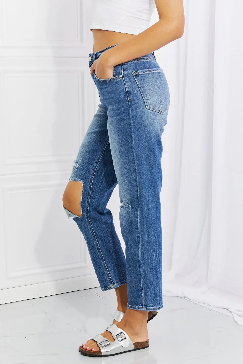 Ezra High Rise Relaxed Jeans In Stock