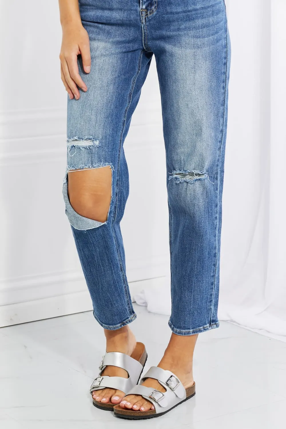 Ezra High Rise Relaxed Jeans In Stock