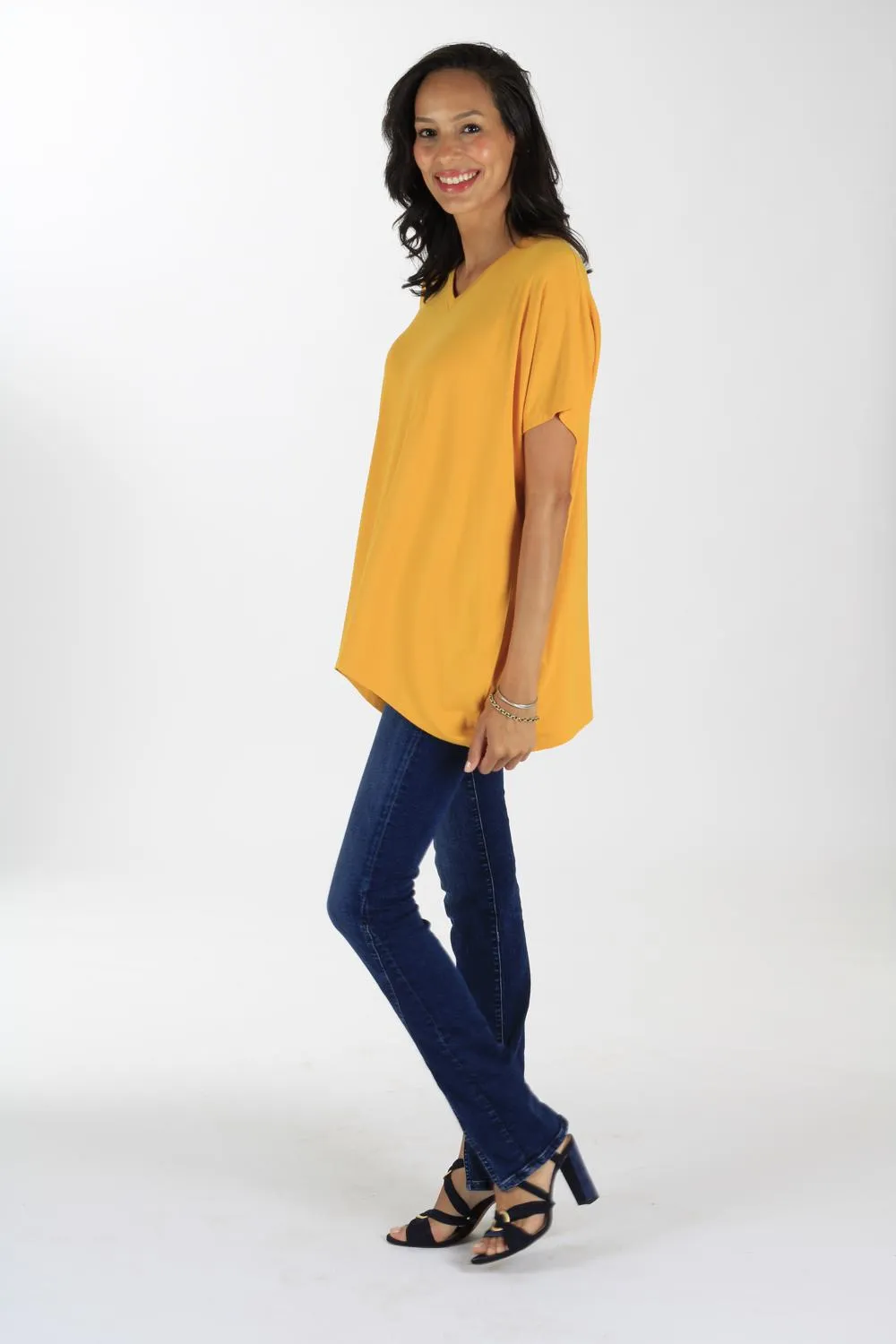 THE SUNNY YELLOW HOT TOP