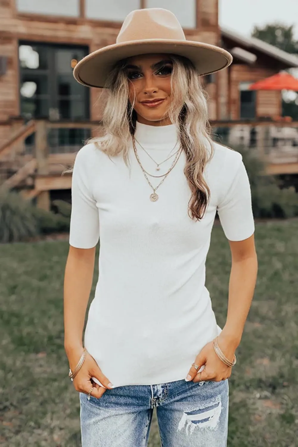 Women's Short Sleeve Mock Turtleneck Sweaters Business Casual Trendy Tops 2024 Fall Outfits
