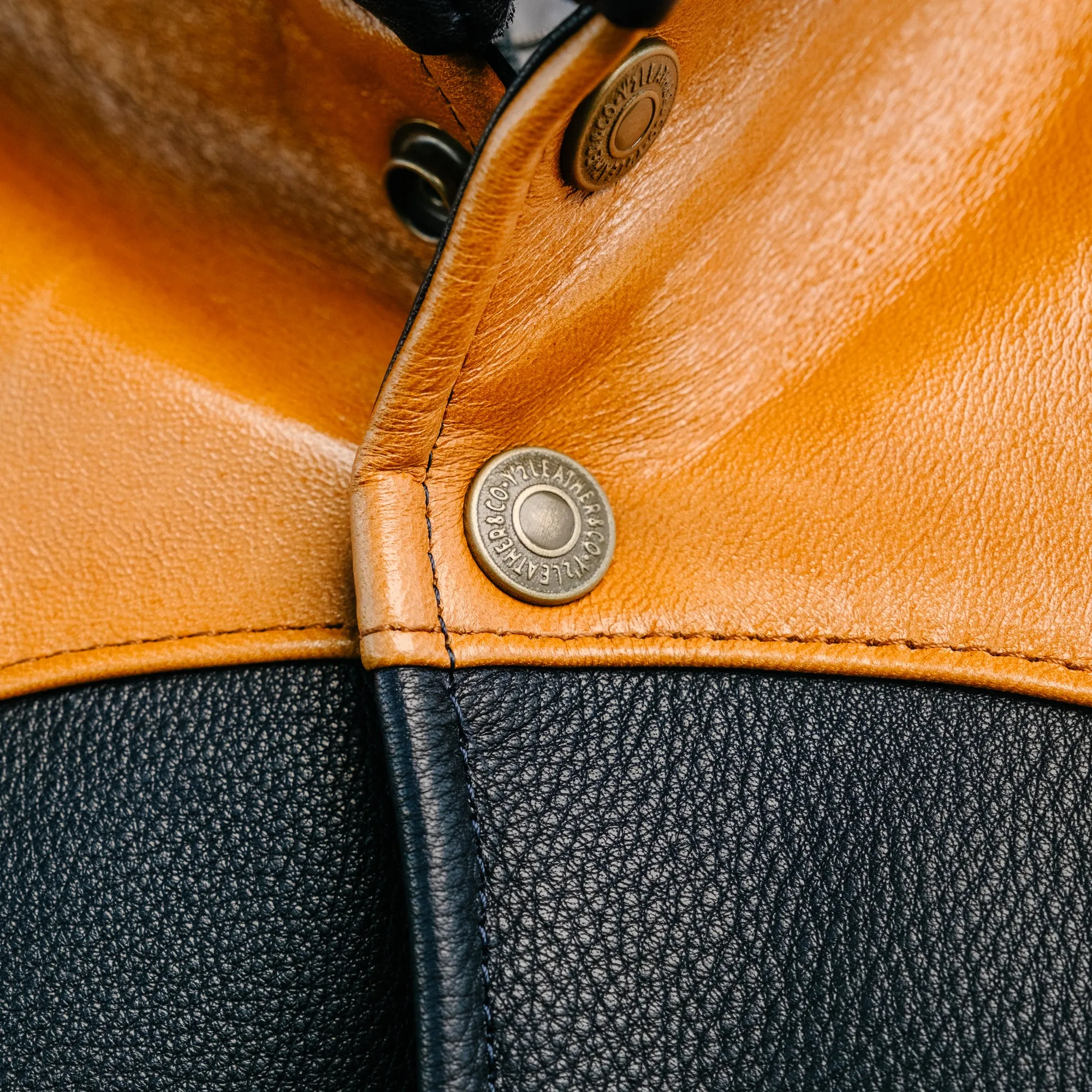 Y'2 SV-01 Steer Oil & Horsehide Down Vest Navy/ Camel