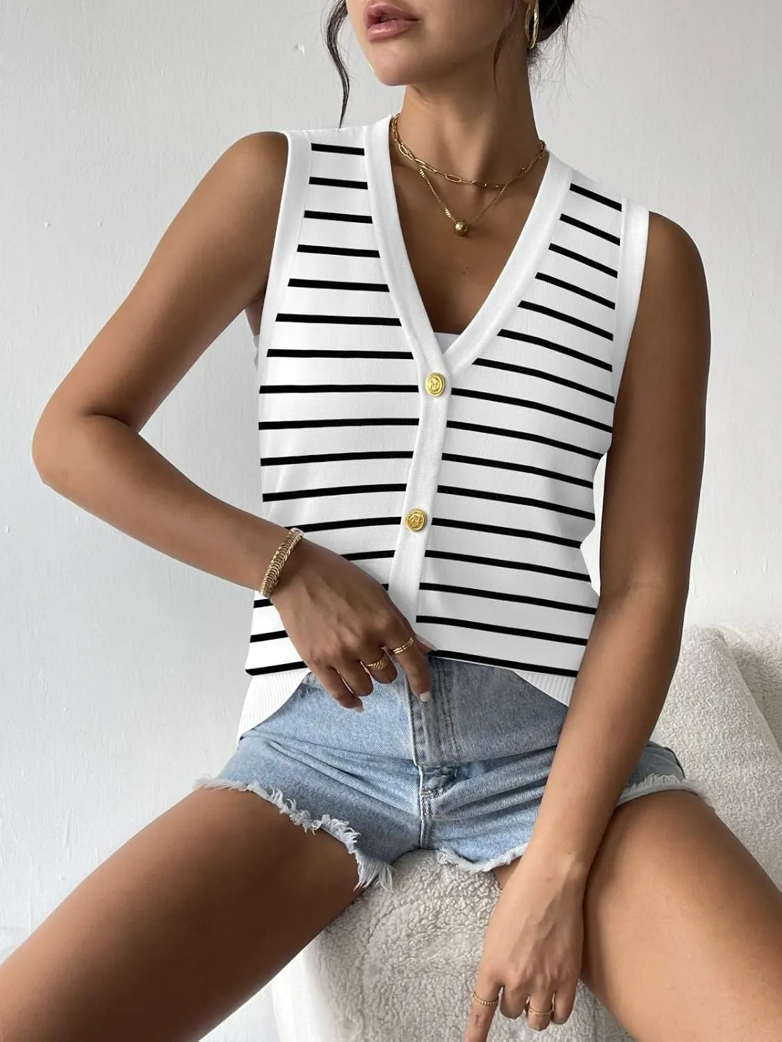 Zeagoo Womens Sweater Vest V Neck Button Down Shirts Trendy Knit Sleeveless Cardigan Top Shirt S-XXL